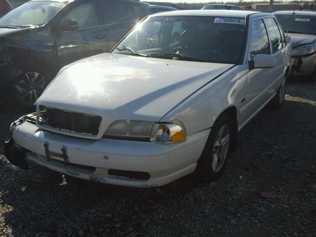 YV1LS557XW1511786 - 1998 VOLVO S70 WHITE photo 2