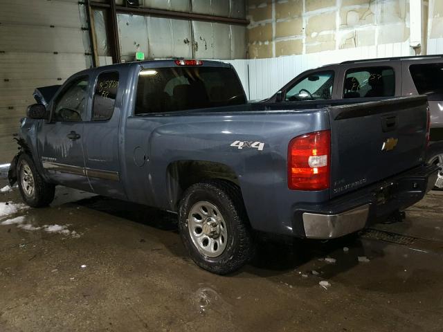 1GCRKREA8BZ462070 - 2011 CHEVROLET SILVERADO BLUE photo 3