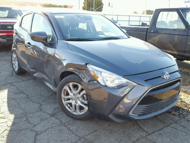 3MYDLBZV2GY110780 - 2016 TOYOTA SCION IA GRAY photo 1