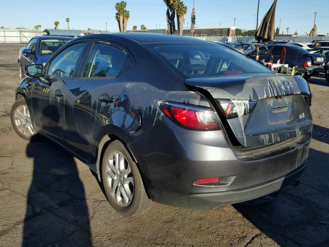 3MYDLBZV2GY110780 - 2016 TOYOTA SCION IA GRAY photo 3