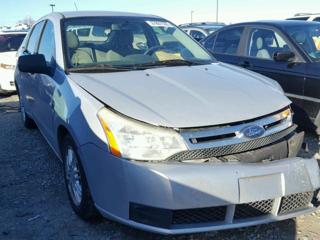 1FAHP35NX8W192224 - 2008 FORD FOCUS SE SILVER photo 1