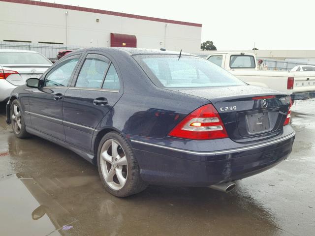 WDBRF52H46F767117 - 2006 MERCEDES-BENZ C GENERATI BLUE photo 3