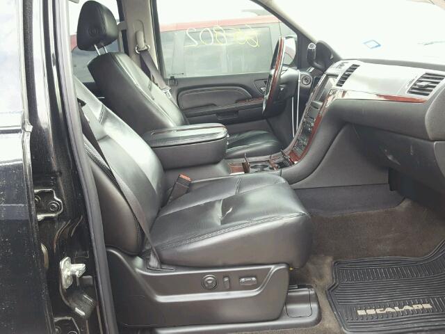 1GYEC63818R213039 - 2008 CADILLAC ESCALADE L BLACK photo 5