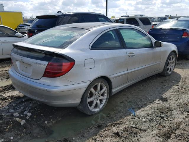 WDBRN47J02A307680 - 2002 MERCEDES-BENZ C 230K SPO SILVER photo 4