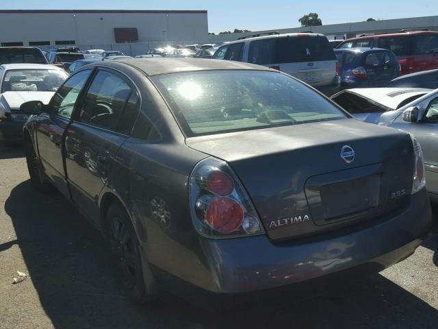 1N4AL11D05C263944 - 2005 NISSAN ALTIMA S GRAY photo 3