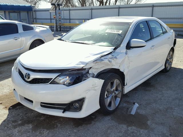 4T1BF1FK5EU457534 - 2014 TOYOTA CAMRY L WHITE photo 2