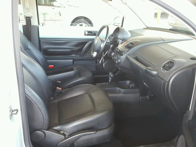 3VWRW3AG4AM032710 - 2010 VOLKSWAGEN NEW BEETLE 蓝色 照片 5