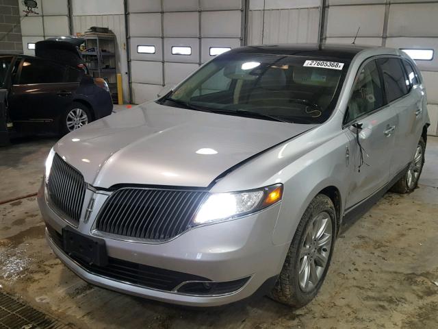 2LMHJ5FK1DBL53891 - 2013 LINCOLN MKT SILVER photo 2