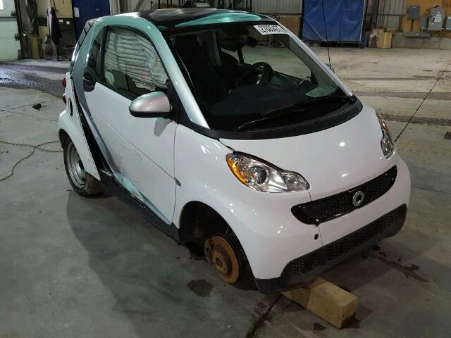 WMEEJ3BA9DK719916 - 2013 SMART FORTWO PUR WHITE photo 1