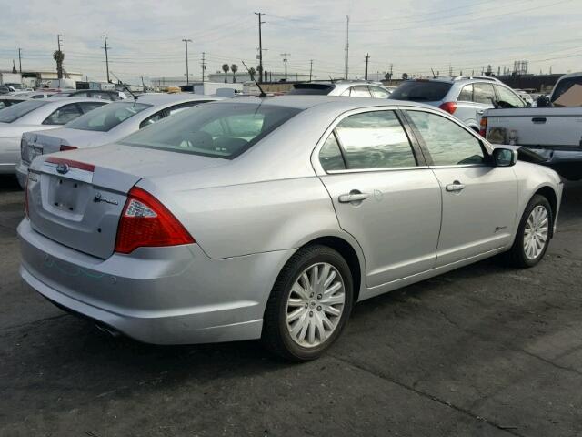 3FADP0L32AR418778 - 2010 FORD FUSION HYB SILVER photo 4