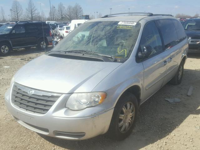 2A8GP54LX6R775232 - 2006 CHRYSLER TOWN & COU SILVER photo 2