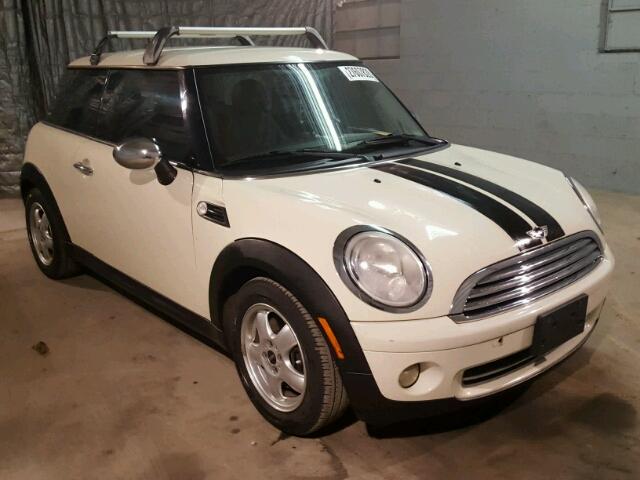 WMWMF33539TU73344 - 2009 MINI COOPER WHITE photo 1