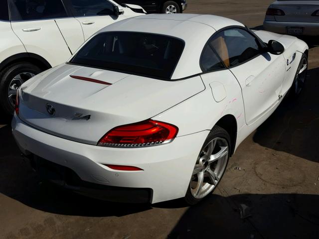 WBALL5C53GP557959 - 2016 BMW Z4 SDRIVE2 WHITE photo 4
