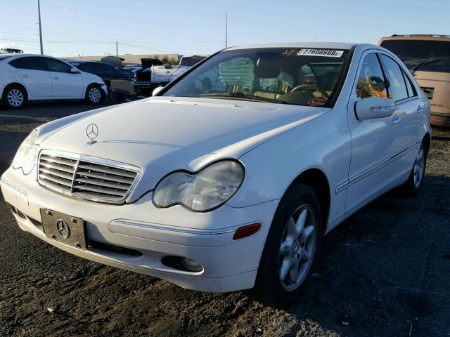 WDBRF64J62F279870 - 2002 MERCEDES-BENZ C 320 WHITE photo 2