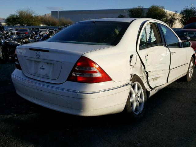 WDBRF64J62F279870 - 2002 MERCEDES-BENZ C 320 WHITE photo 4