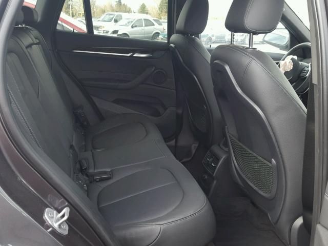 WBXHT3Z31H4A55527 - 2017 BMW X1 XDRIVE2 Silber Foto 6