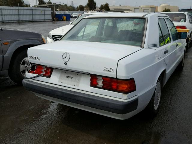 WDBDA28D2PG031073 - 1993 MERCEDES-BENZ 190 E 2.3 WHITE photo 4