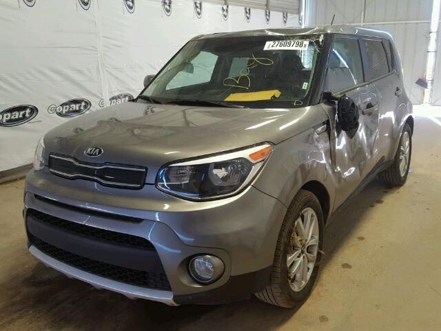 KNDJP3A54J7519542 - 2018 KIA SOUL + GRAY photo 2