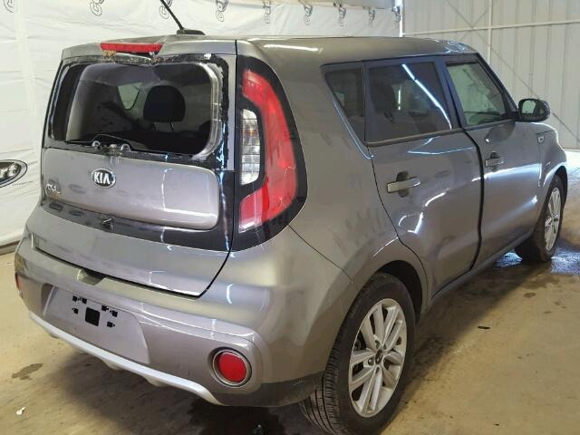 KNDJP3A54J7519542 - 2018 KIA SOUL + GRAY photo 4