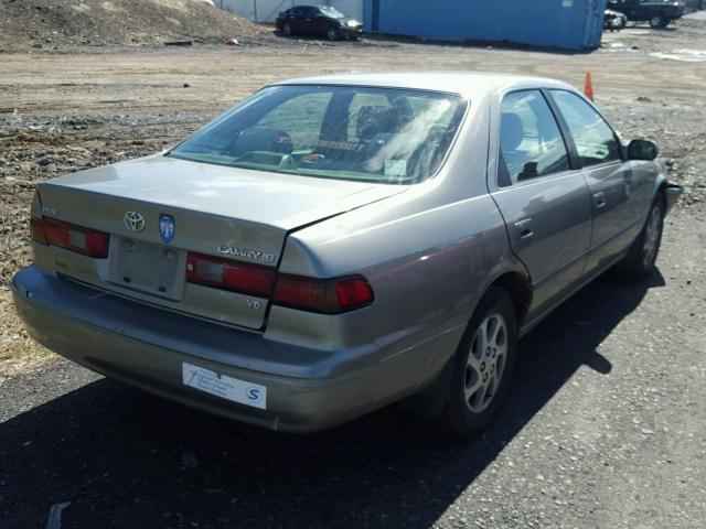 JT2BF22K5X0183027 - 1999 TOYOTA CAMRY LE GOLD photo 4