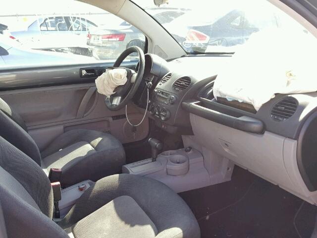 3VWBK21C83M413144 - 2003 VOLKSWAGEN NEW BEETLE 灰色 照片 5