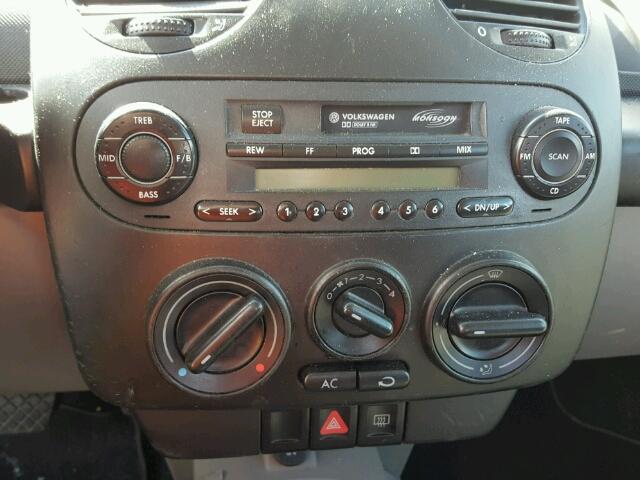 3VWBK21C83M413144 - 2003 VOLKSWAGEN NEW BEETLE 灰色 照片 9