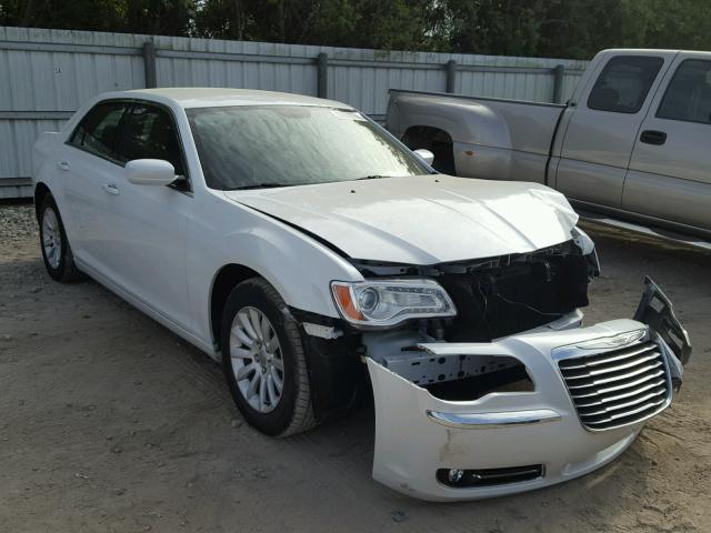 2C3CCAAG7DH632537 - 2013 CHRYSLER 300 WHITE photo 1