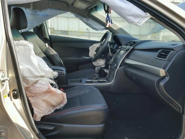 4T1BF1FK1GU162899 - 2016 TOYOTA CAMRY LE 金色 照片 5