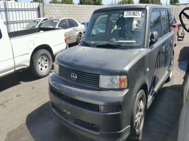 JTLKT324350200609 - 2005 TOYOTA SCION XB GREEN photo 2