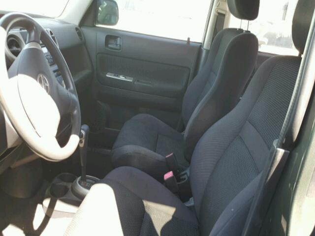 JTLKT324350200609 - 2005 TOYOTA SCION XB GREEN photo 5