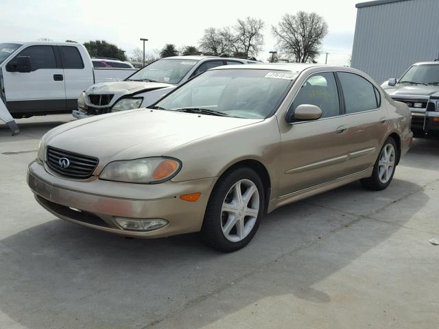 JNKDA31AX2T008789 - 2002 INFINITI I35 GOLD photo 2