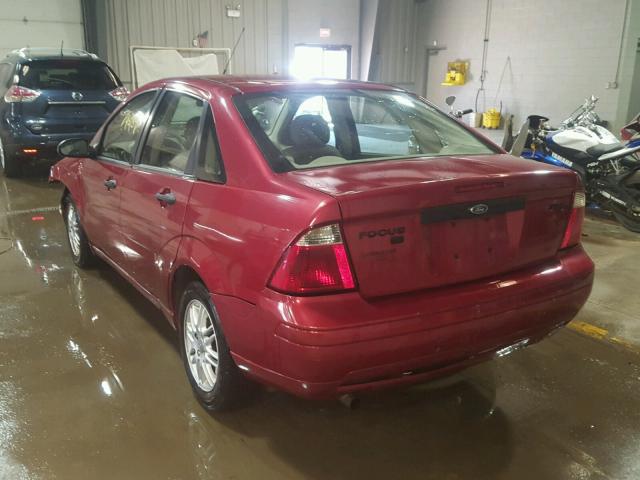 1FAFP34N65W315960 - 2005 FORD FOCUS ZX4 RED photo 3