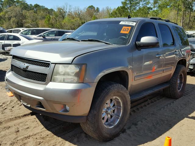 1GNFK13047R201807 - 2007 CHEVROLET TAHOE K150 SILVER photo 2