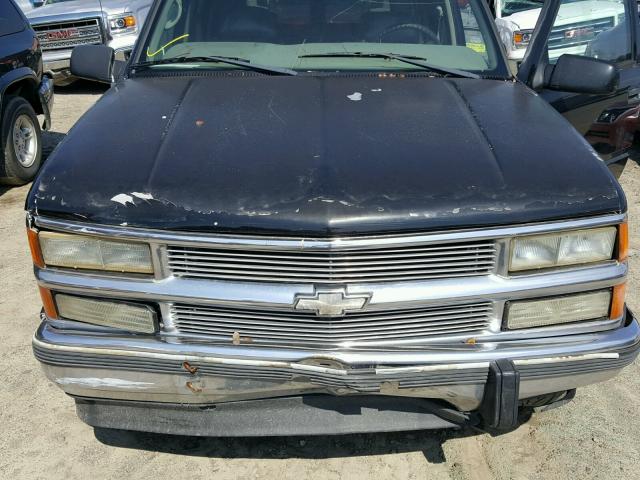 1GNEC13R2YR161722 - 2000 CHEVROLET TAHOE C150 BLACK photo 7