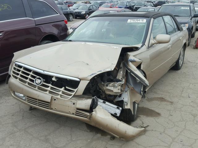 1G6KF57975U191685 - 2005 CADILLAC DEVILLE DT GOLD photo 2