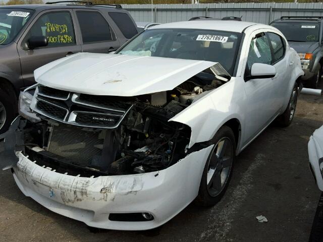 1B3BD2FG4BN591504 - 2011 DODGE AVENGER LU WHITE photo 2