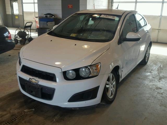 1G1JC5SHXD4119872 - 2013 CHEVROLET SONIC LT WHITE photo 2