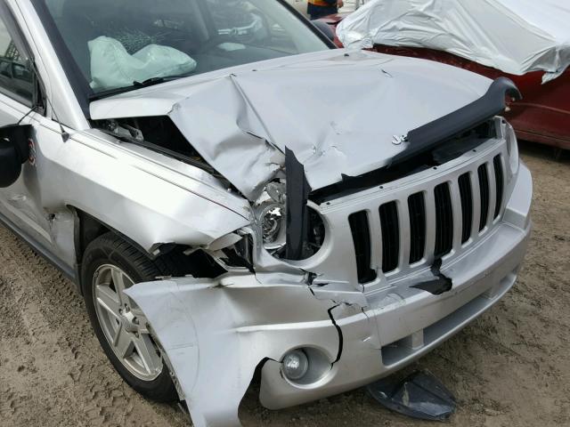 1J8FT47WX7D123853 - 2007 JEEP COMPASS SILVER photo 9