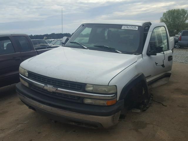 1GCGK29U0XE236090 - 1999 CHEVROLET SILVERADO WHITE photo 2