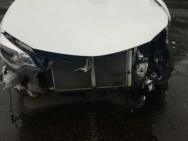 5YFBPRHE2GP412168 - 2016 TOYOTA COROLLA EC 白色 照片 9