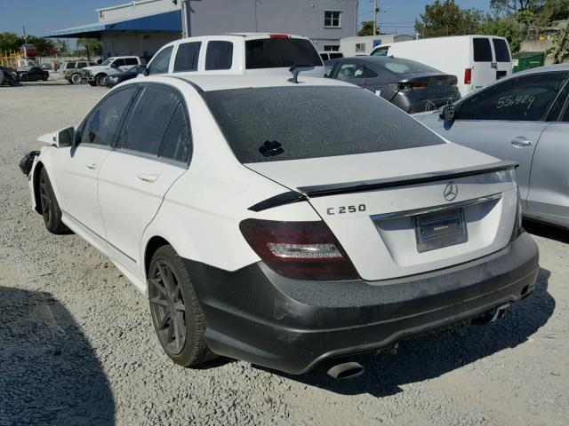 WDDGF4HB9DR298470 - 2013 MERCEDES-BENZ C 250 WHITE photo 3