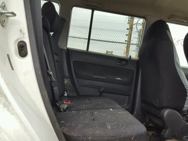 JTLKT324164047027 - 2006 TOYOTA SCION XB Ақ фото 6