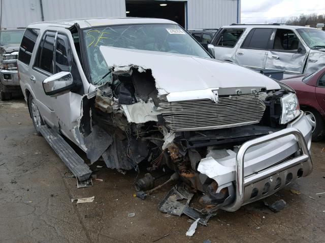 5LMFU28R34LJ09255 - 2004 LINCOLN NAVIGATOR SILVER photo 1