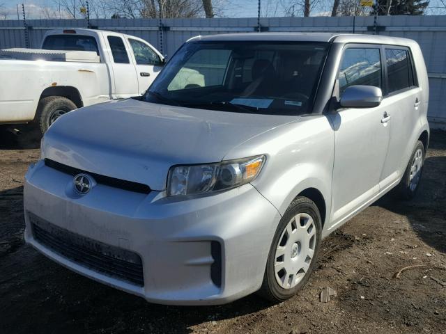JTLZE4FEXCJ027020 - 2012 TOYOTA SCION XB 银色 照片 2