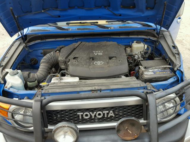 JTEBU11F170044455 - 2007 TOYOTA FJ CRUISER BLUE photo 7