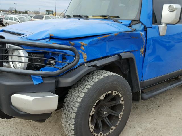 JTEBU11F170044455 - 2007 TOYOTA FJ CRUISER BLUE photo 9