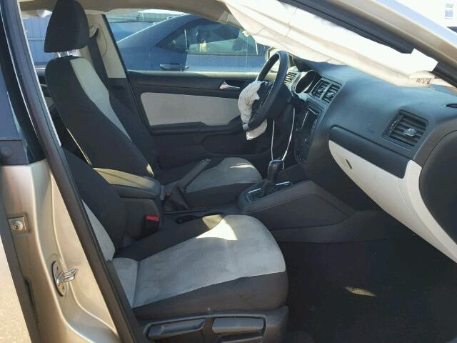 3VW2K7AJ5FM286160 - 2015 VOLKSWAGEN JETTA BASE 棕色 照片 5