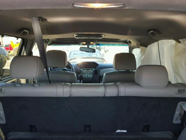 5FNYF4H97BB100564 - 2011 HONDA PILOT TOUR SILVER photo 9