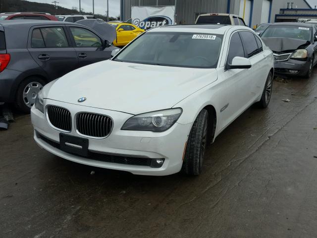 WBAKB8C58BC852345 - 2011 BMW 750LI WHITE photo 2