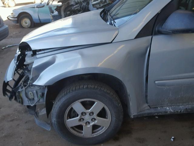 2CNDL13FX66209241 - 2006 CHEVROLET EQUINOX LS SILVER photo 9